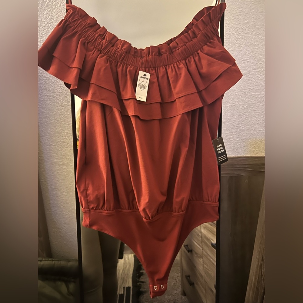 Express NWT
